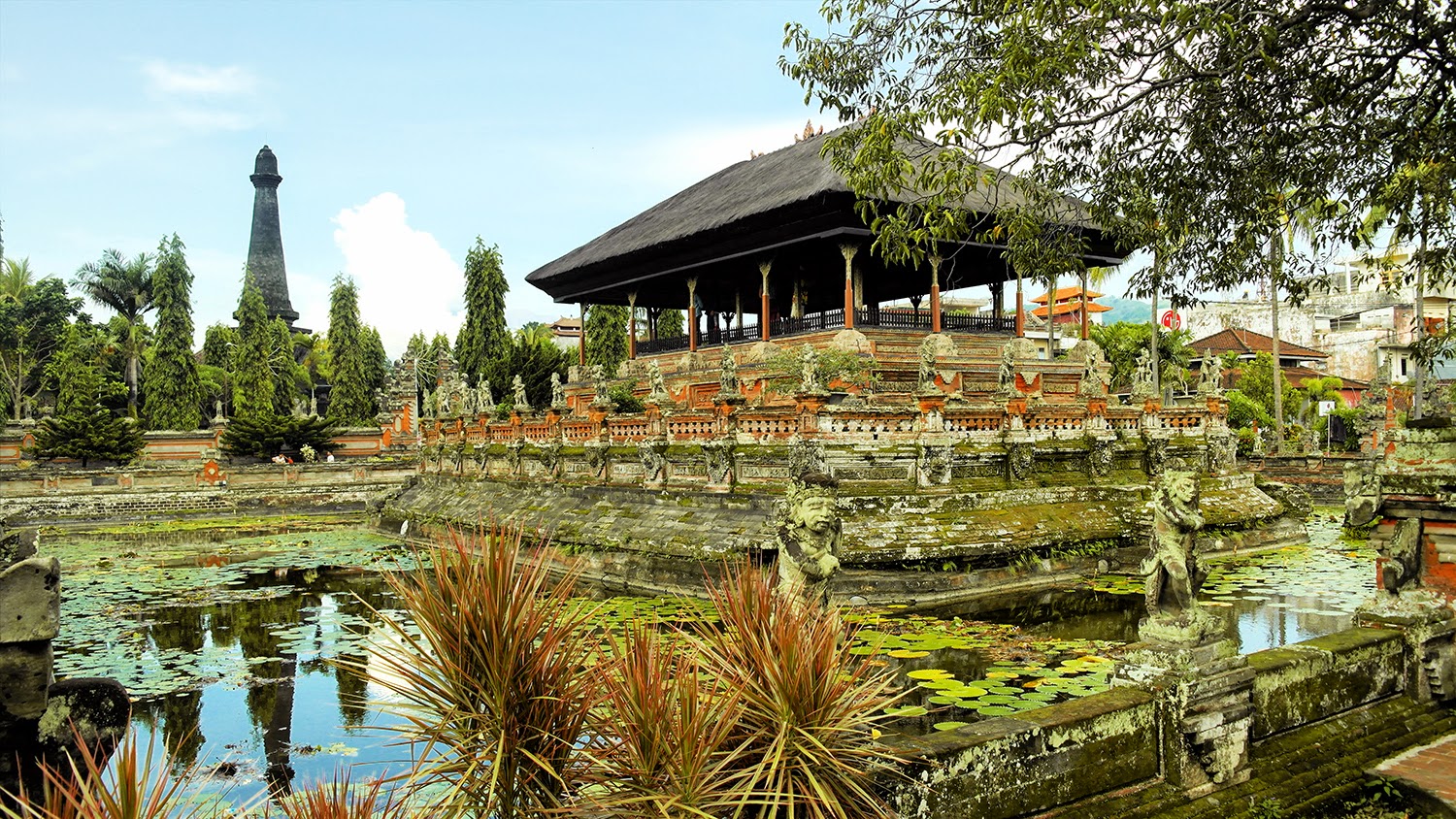 Погрузитесь в историю и культуру Бали в Клунгкунге