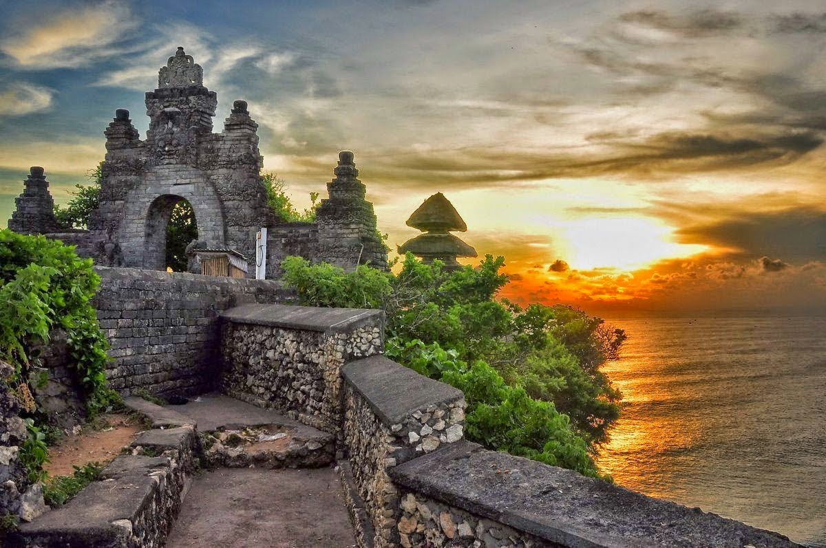 Храм Улувату: путешествие в историю и религию острова Бали