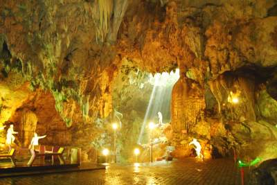 Пещеры Гоа Лава